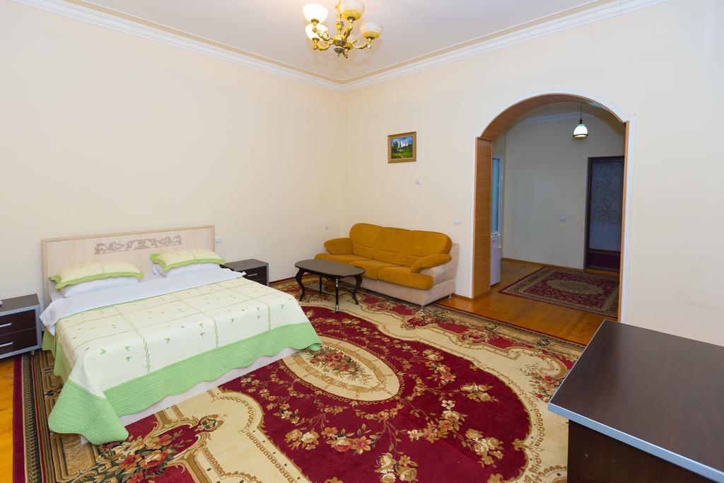 Araz Hotel Баку Экстерьер фото